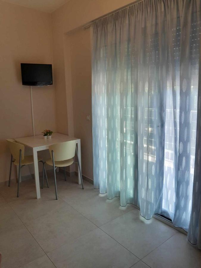 Giotis Apartment *